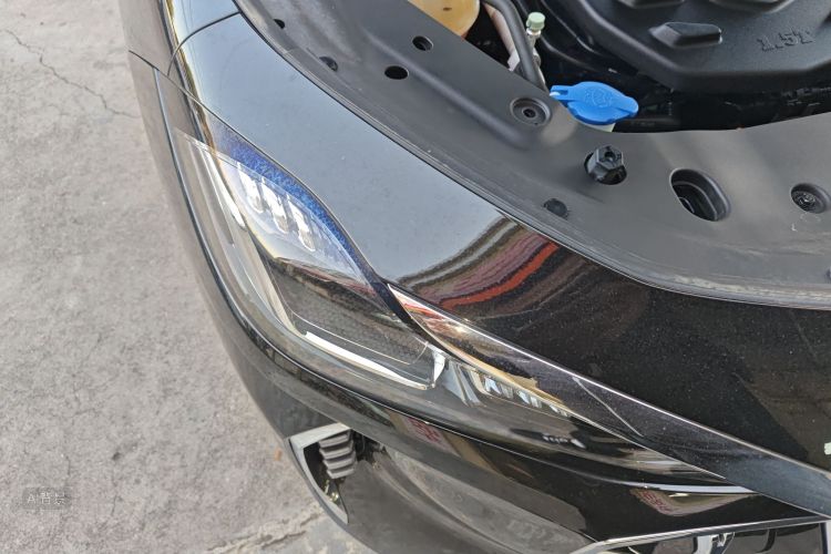 X70 PLUS 2023 #8 X70 PLUS 2023 car image #8