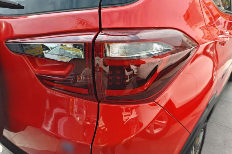 BYD Yuan New Energy 2018 #8 BYD Yuan New Energy 2018 car image #8