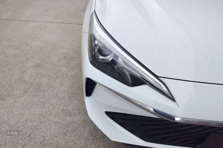 Roewe i5 2023 car image #8
