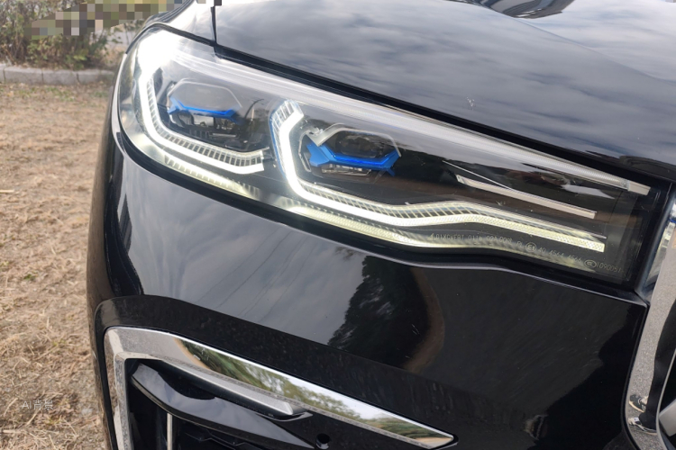 BMW X7 2021 #8 BMW X7 2021 car image #8