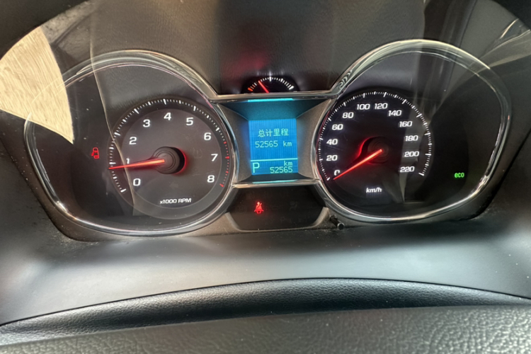 Chevrolet Captiva 2015 car image #8