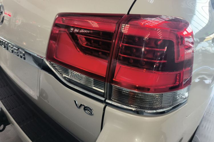 Toyota 2019 car image #8