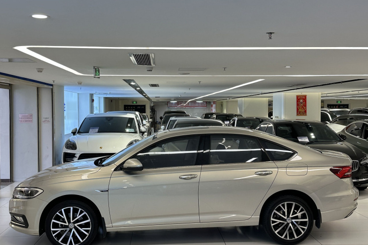 Volkswagen Lavida 2019 car image #8