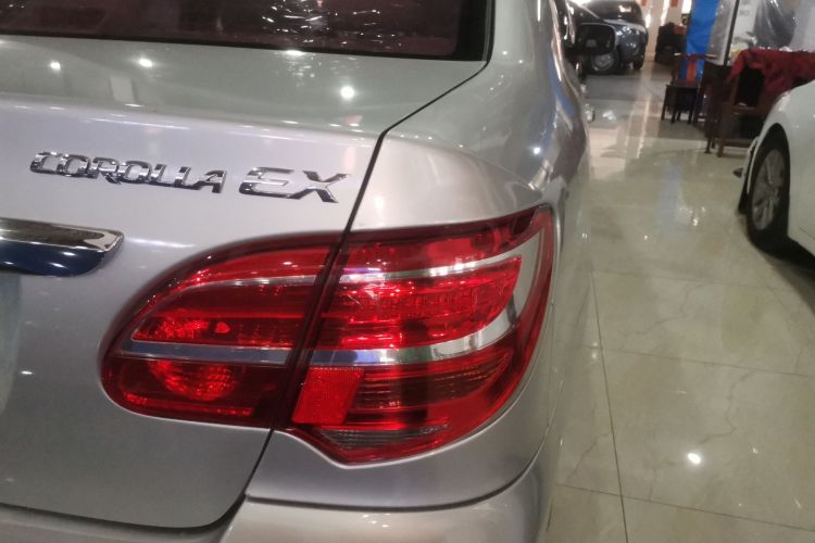 Toyota Corolla (Classic) 2015 immagine di auto #8