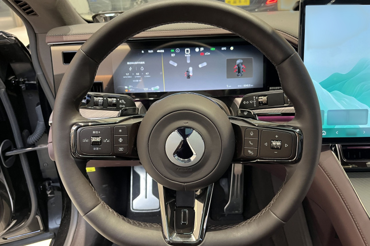 Denza Z9GT 2024 car image #8