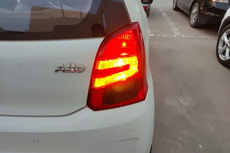 Suzuki 2014 car image #8