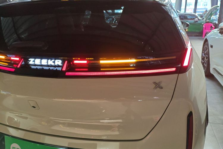 Zeekr X 2024 immagine di auto #8