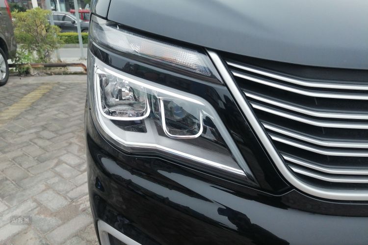 Forthing Lingzhi 2022 car image #8