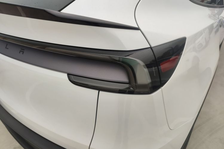 特斯拉 Model Y L 2025 汽车图片 #8