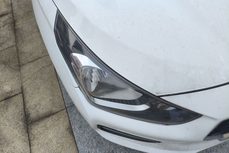 Hyundai Reina 2018 #8 Hyundai Reina 2018 car image #8