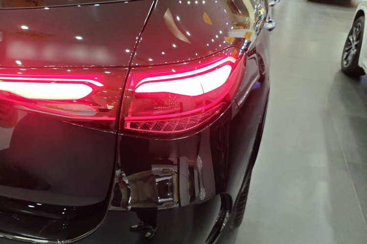 Mercedes-Benz GLC AMG 2025 immagine di auto #8