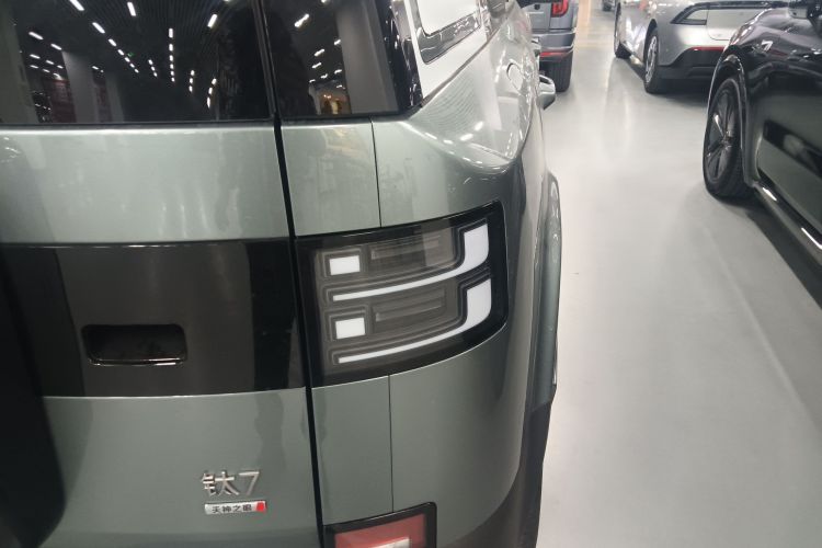 FangChengBao Tiger 7 2025 car image #8