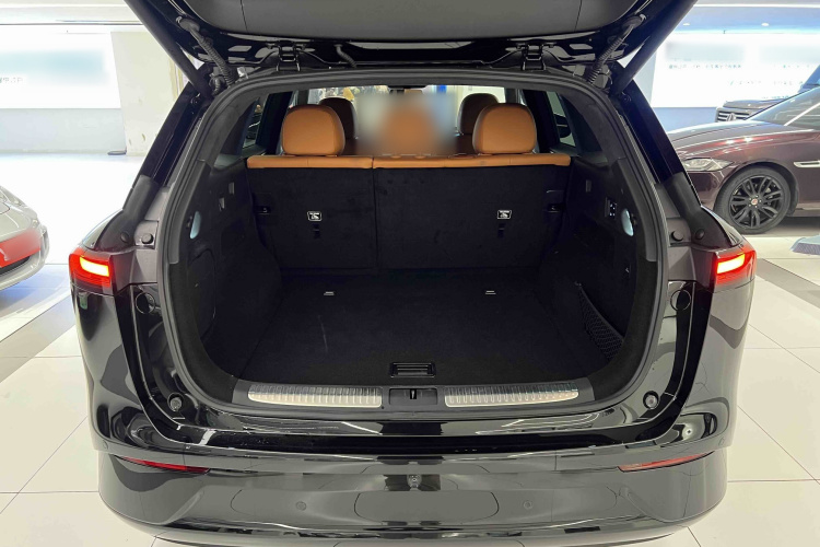 Xpeng G9 2025 immagine di auto #8