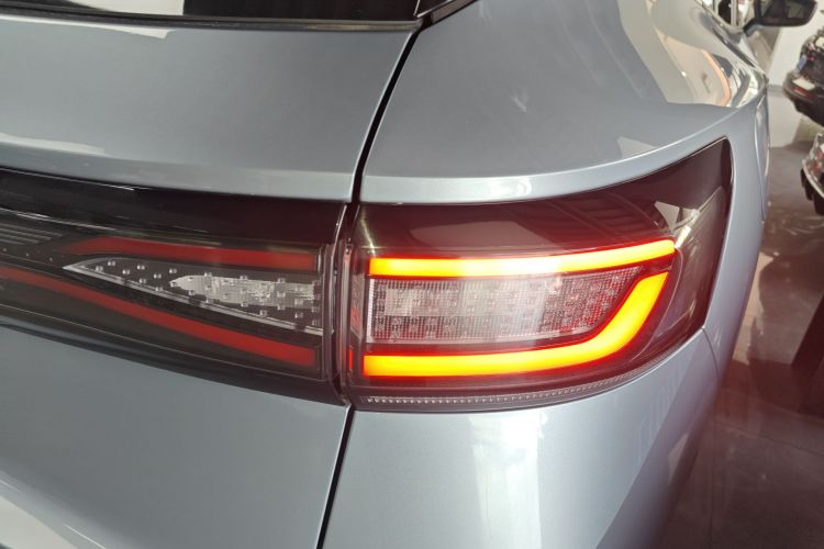 Volkswagen ID.4 X 2023 #8 Volkswagen ID.4 X 2023 car image #8