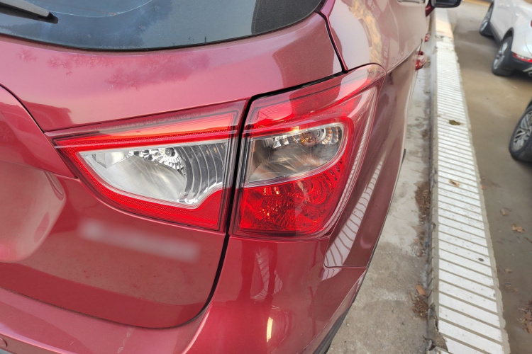 Suzuki S-Cross 2016 immagine di auto #8