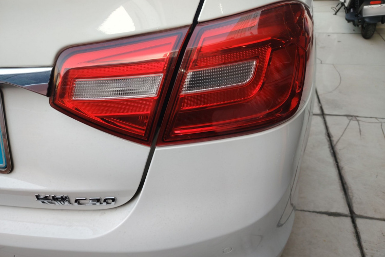 Great Wall C30 2017 изображение автомобиля #8