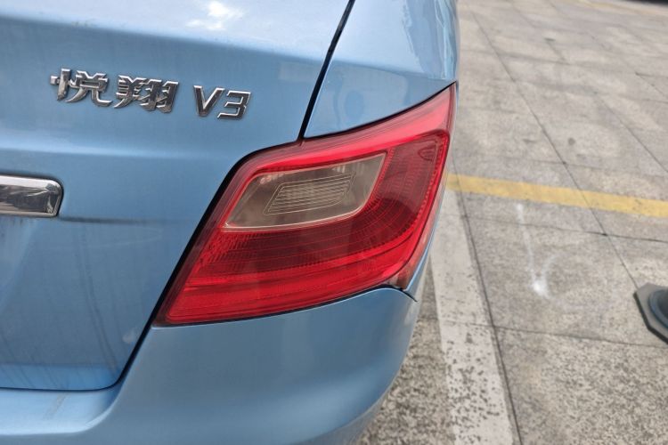 Changan Alsvin V3 2016 car image #8