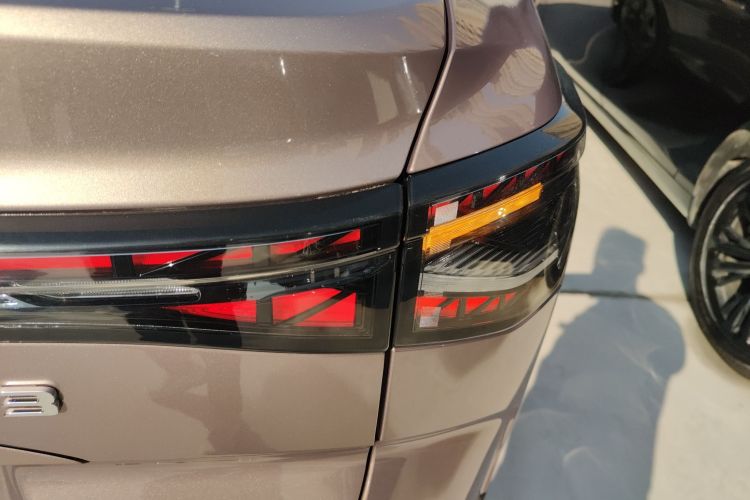 Toyota bZ3 2023 صورة سيارة #8