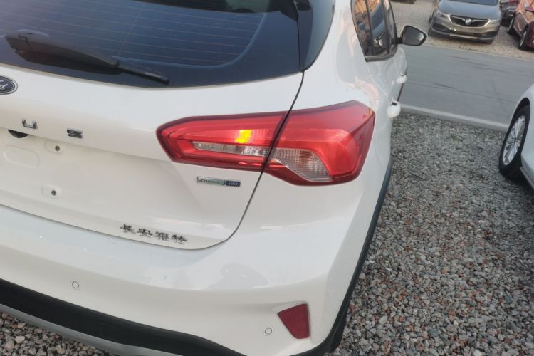 Ford Focus Active 2020 صورة سيارة #8