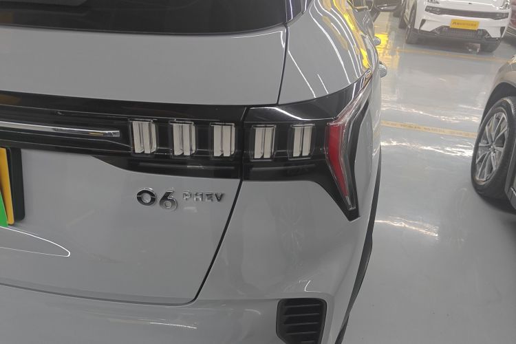 Lynk & Co 06 EM-P 2022 #8 Lynk & Co 06 EM-P 2022 car image #8