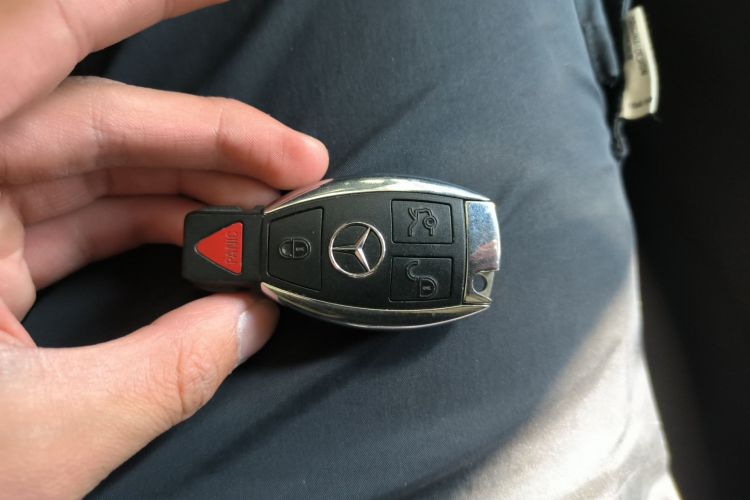 Mercedes-Benz 2018 car image #8