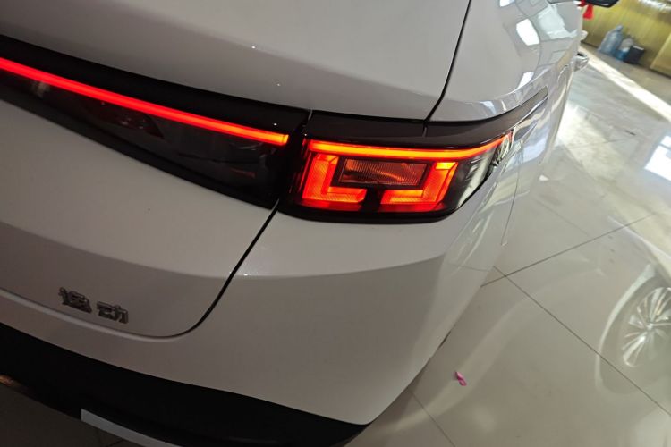 Changan EadoPHEV 2025 imagem de carro #8