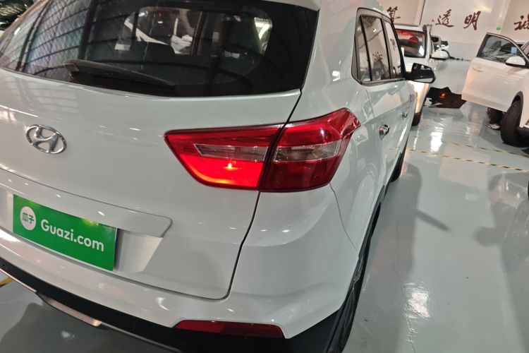 Hyundai ix25 2015 #8 Hyundai ix25 2015 car image #8