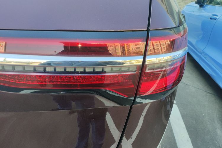 Volkswagen Viloran 2022 car image #8