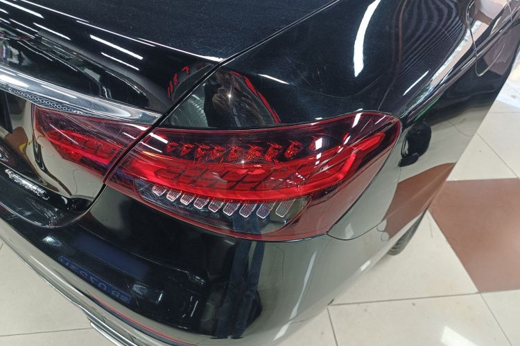 Mercedes-Benz E Class 2023 car image #8