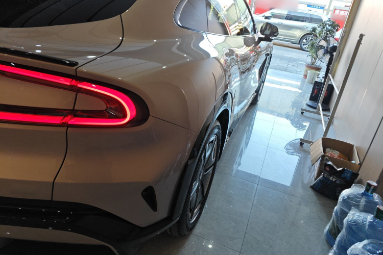 小米汽车 小米YU7 2025 汽车图片 #8