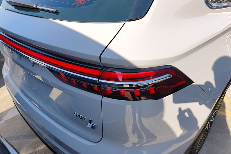 GEELY 2024 #8 GEELY 2024 car image #8