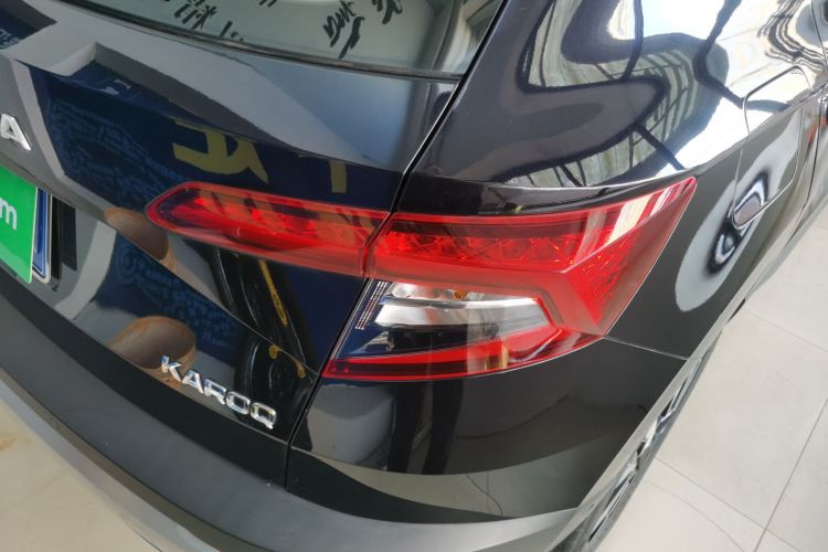 Skoda Karoq 2020 car image #8