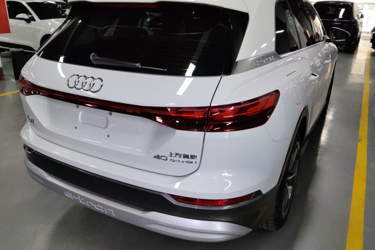 Audi Q5 e-tron 2023 #8 Audi Q5 e-tron 2023 immagine di auto #8