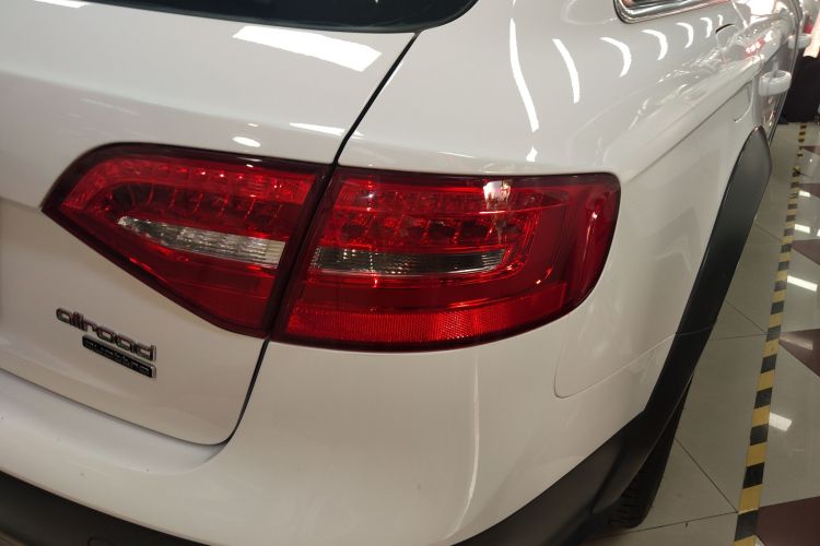 Audi A4 (Imported) 2016 #8 Audi A4 (Imported) 2016 car image #8