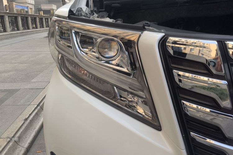 Toyota Alphard 2018 #8 Toyota Alphard 2018 car image #8