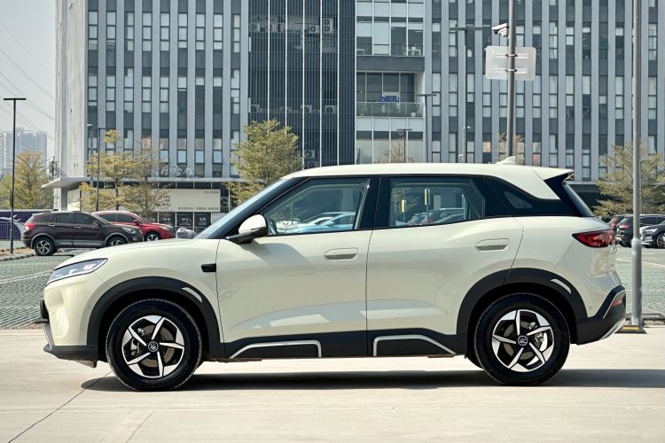 BYD YuanUP 2025 #8 BYD YuanUP 2025 car image #8