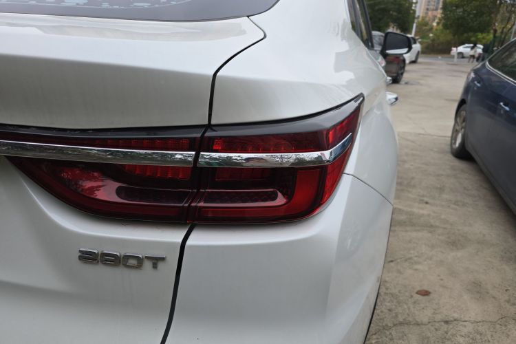 Changan CS85 Coupe 2022 car image #8