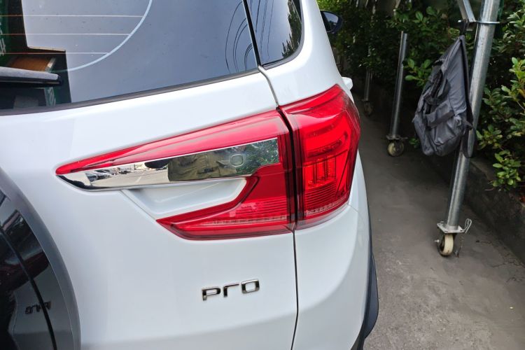 BYD Yuan Pro 2023 immagine di auto #8