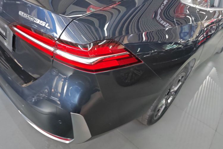 BMW i5 2024 #8 BMW i5 2024 car image #8
