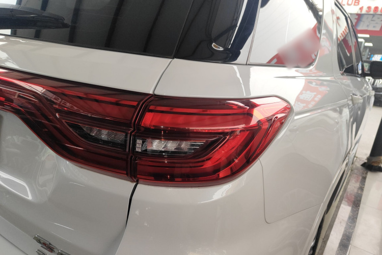 Changan CS95 2023 #8 Changan CS95 2023 car image #8