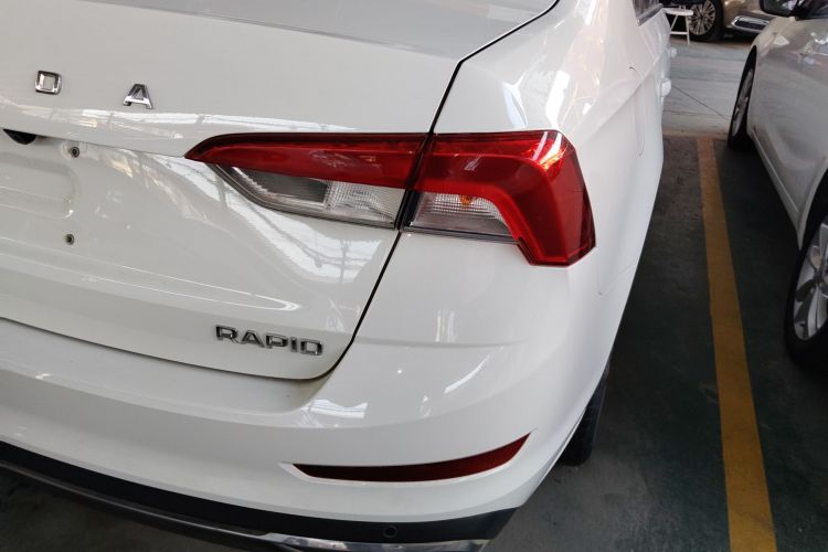 Skoda Rapid 2021 изображение автомобиля #8