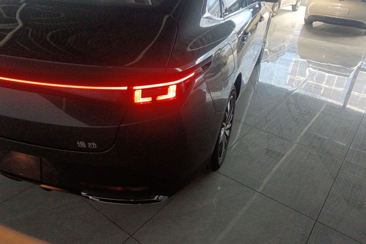 Changan EadoPHEV 2025 immagine di auto #8