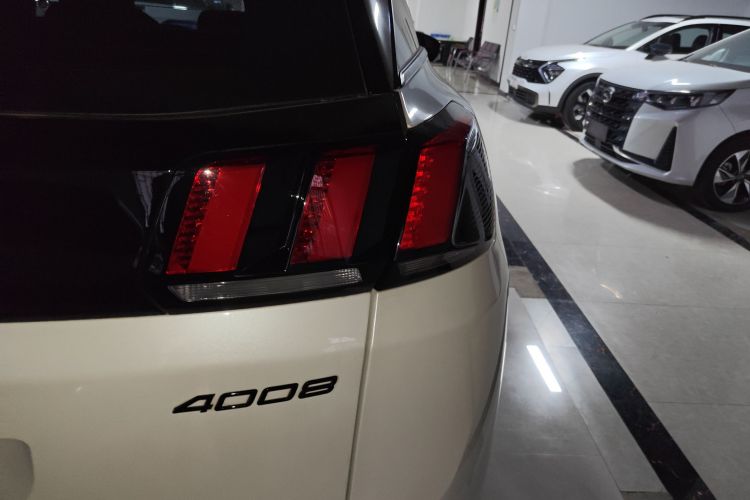 Peugeot 4008 2025 #8 Peugeot 4008 2025 car image #8