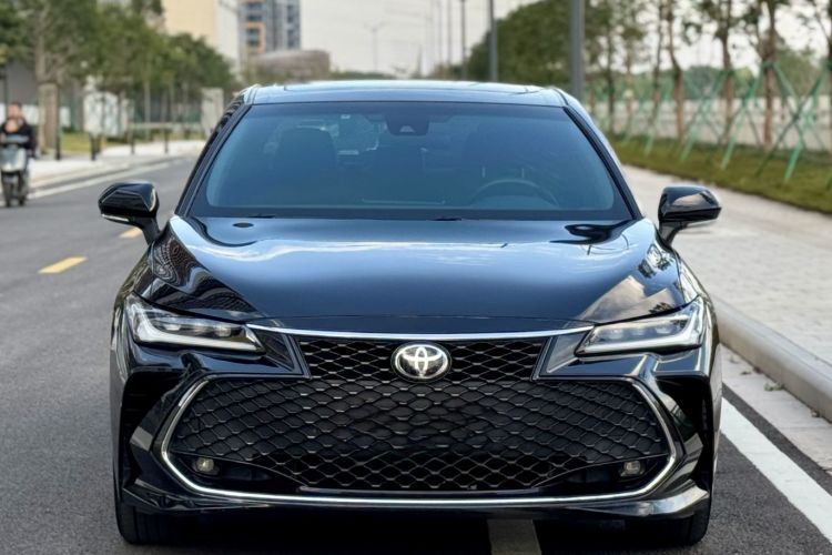 Toyota Avalon 2023 car image #8