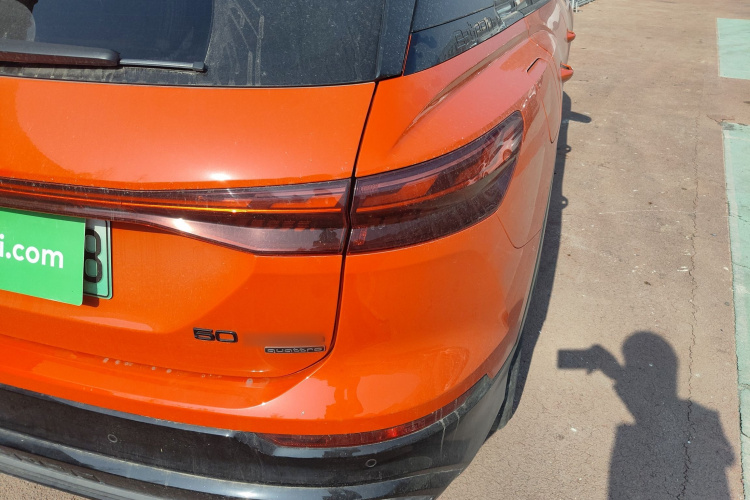 Audi Q5 e-tron 2022 #8 Audi Q5 e-tron 2022 صورة سيارة #8