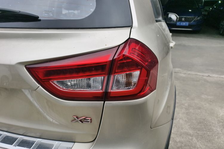 Vision X3 2017 car image #8