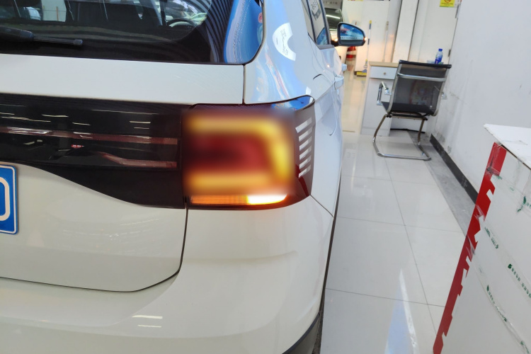 Volkswagen T-Cross 2023 #8 Volkswagen T-Cross 2023 car image #8