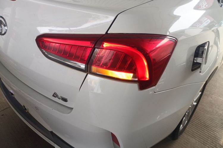 Soueast A5 Wing Dance 2018 car image #8