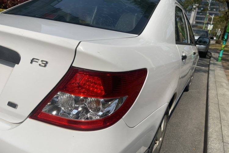 BYD F3 2019 car image #8