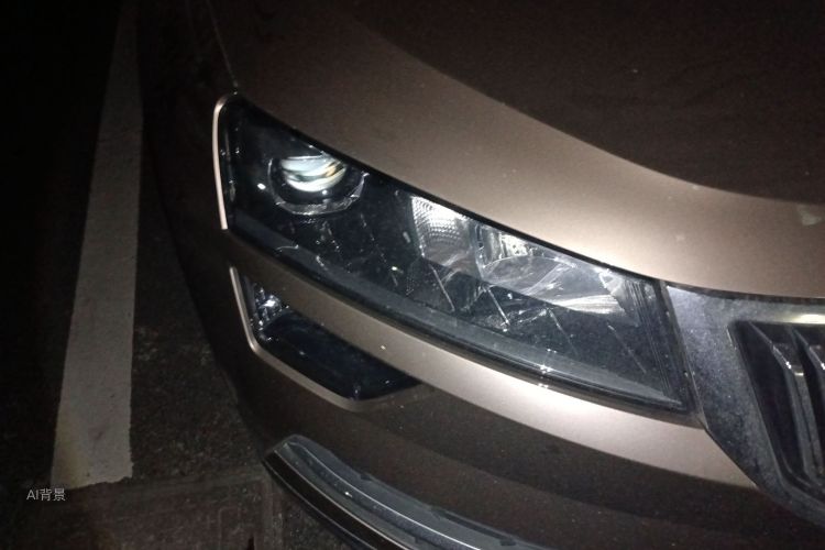 Skoda Karoq 2019 изображение автомобиля #8